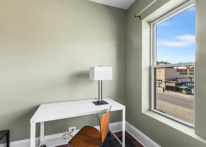 Private In Stylish Humboldt Park Retreat Chicago