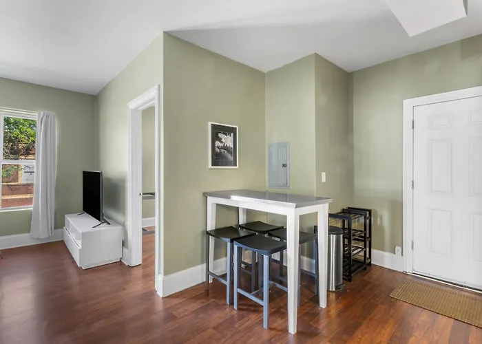 Private In Stylish Humboldt Park Retreat Chicago