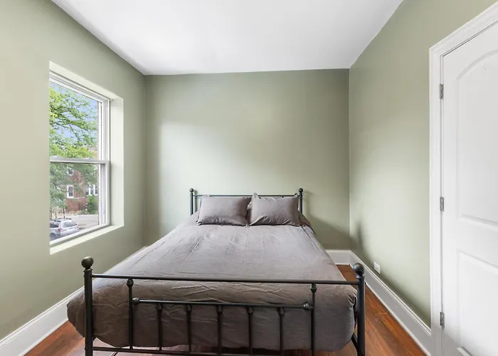 Private In Stylish Humboldt Park Retreat * Chicago
