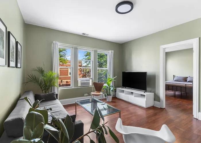 Private In Stylish Humboldt Park Retreat Chicago